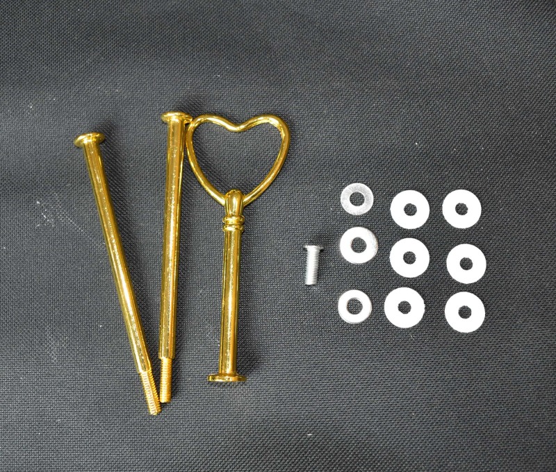 62282c5794e4b_1048_1244 3 Tier Cake Stand Gold Heart - Image 1