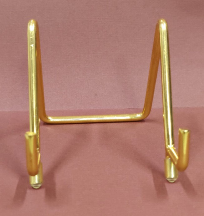 62282c5794e4b_1129_1343 3 inch Golden Metal Stand - Type 1 - Design 1 - Image 1