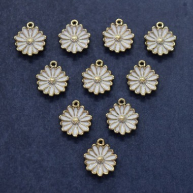Flower 10 Charm