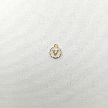 White Charm Initial V