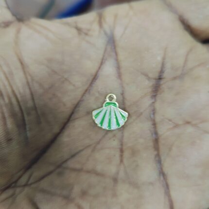 Shell 8 Green Charm