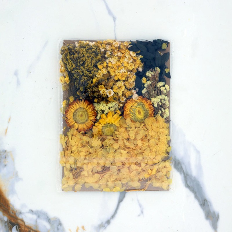 62282c5794e4b_8179_10251 Dry Flower Big Packet - D022 - Image 1