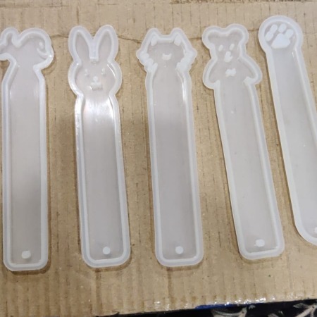 62282c5794e4b_95_391 Fancy Bookmark Mold - Image 1